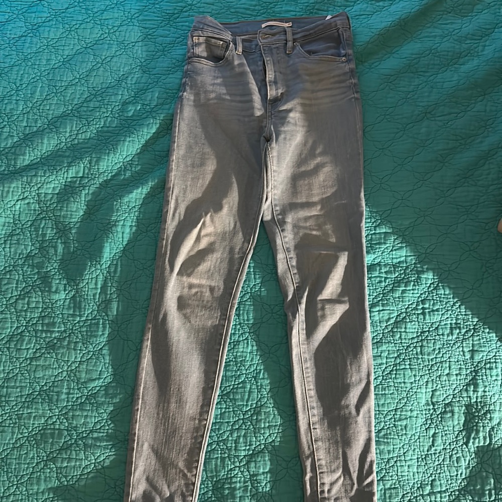 Levis mile high super skinny size 28 light wash jeans